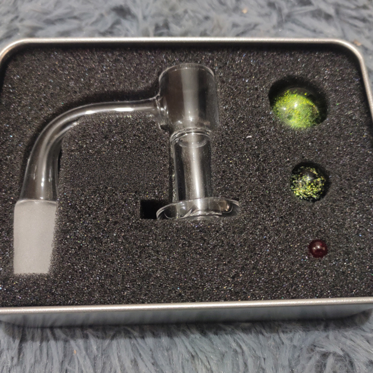 Full Weld Beveled Edge Quartz Banger Set – With Pearls, 10mm/14mm Male 90 Degree